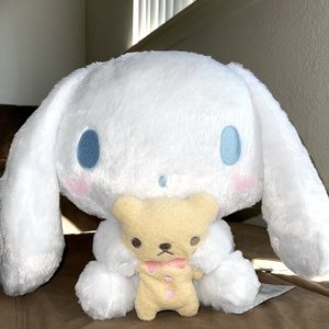 FuRyu Sanrio Cinnamoroll with stuffed toy